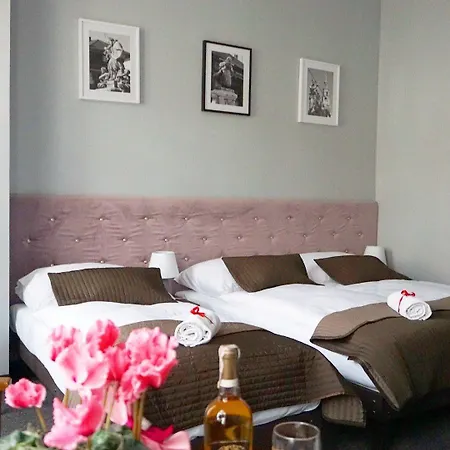 Expolis - Center - 24h Glowny #betterthanyourex 3* Posen