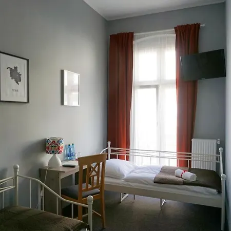 Expolis - Center - 24h Glowny #betterthanyourex 3* Poznań