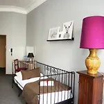 Expolis - Center - 24h Glowny #betterthanyourex Guest house