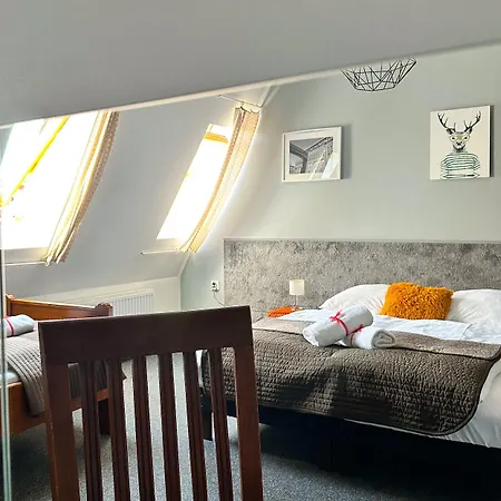 Expolis - Center - 24h Glowny #betterthanyourex Konukevi Poznan