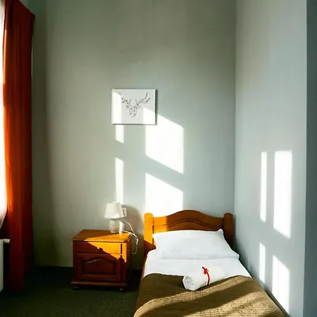 Casa de hóspedes Expolis - Center Główny Mtp Reception 24h 3*