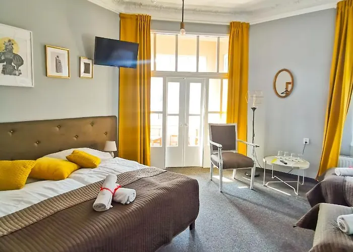 Expolis - Center - 24h Glowny #betterthanyourex 3* Poznan