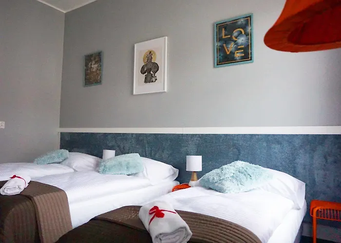 Casa de hóspedes Expolis - Center Główny Mtp Reception 24h 3*