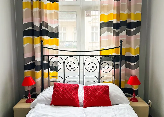 Casa de hóspedes Expolis - Center Główny Mtp Reception 24h 3*