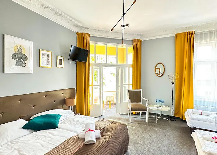 Expolis - Center - 24h Glowny #betterthanyourex Guest house Poznan