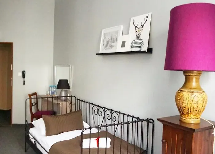 Expolis - Center - 24h Glowny #betterthanyourex Konukevi