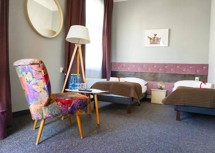 Expolis - Center - 24h Glowny #betterthanyourex 3* Poznan