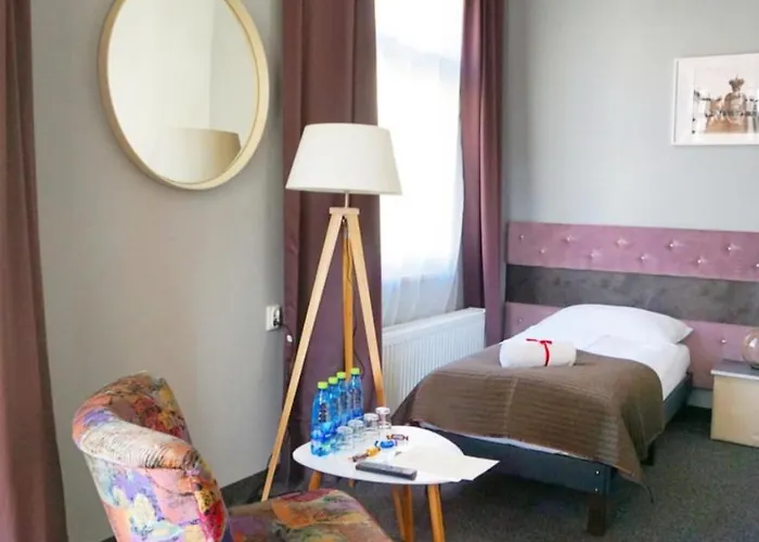 Guest house Expolis - Center - 24h Glowny #betterthanyourex 3*